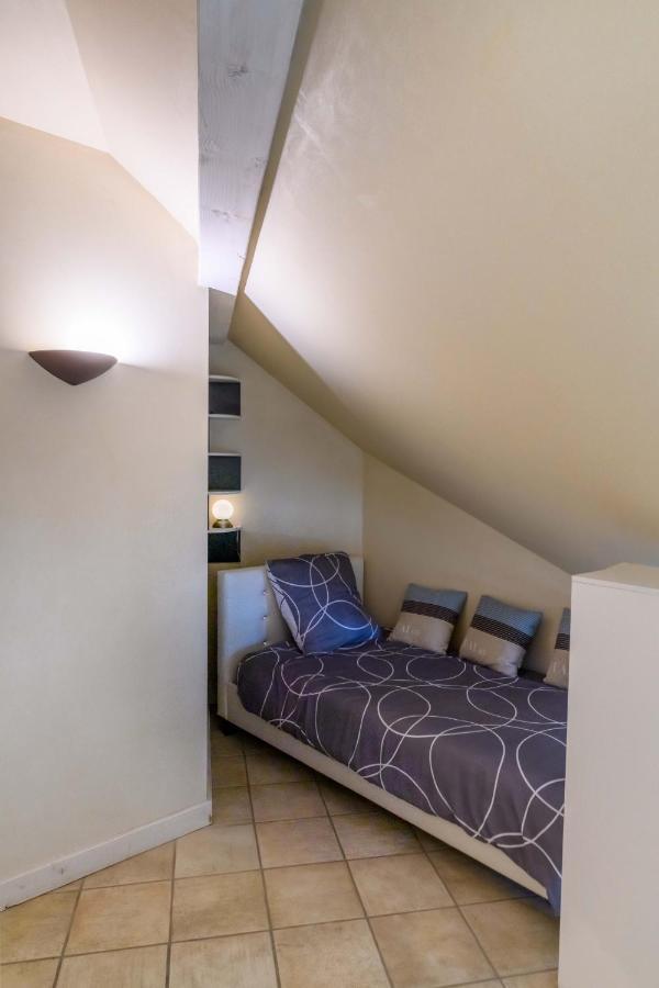 Logement Atypique Avec Vue Unique Panoramique Sur Le Lac D'Annecy, Dans Une Residence Avec Plage Et Ponton Privee Sur La Commune De Duingt Zewnętrze zdjęcie