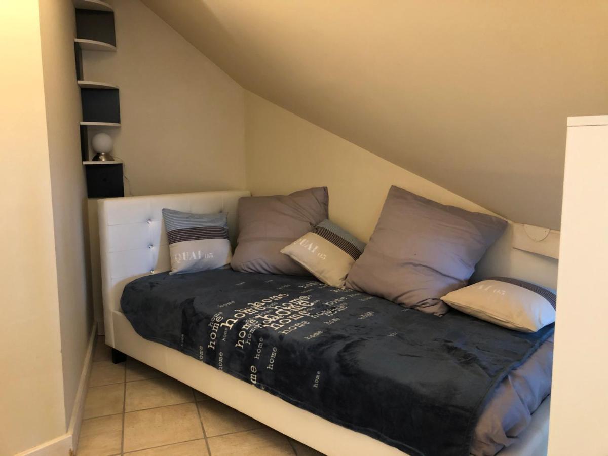 Logement Atypique Avec Vue Unique Panoramique Sur Le Lac D'Annecy, Dans Une Residence Avec Plage Et Ponton Privee Sur La Commune De Duingt Zewnętrze zdjęcie
